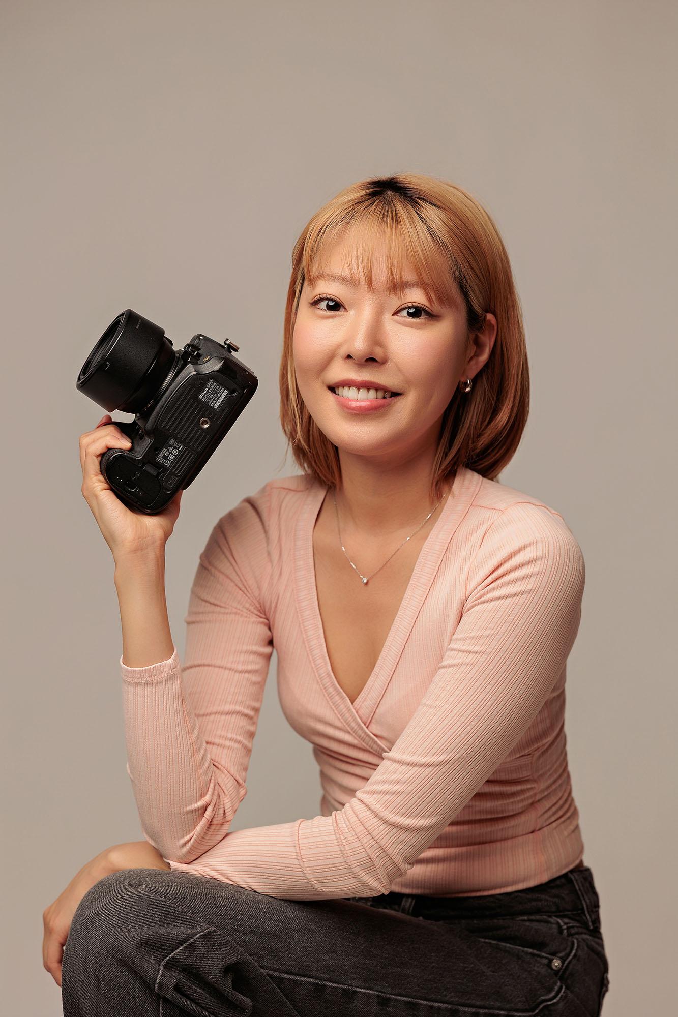 Semi, photographer at Amanda Dams Photography Calgary