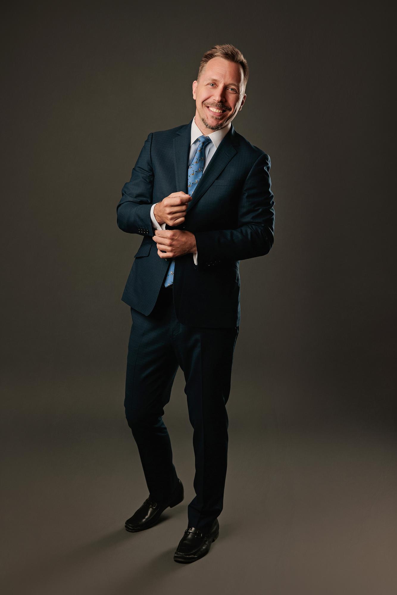 Calgary financial advisor headshot photography premium